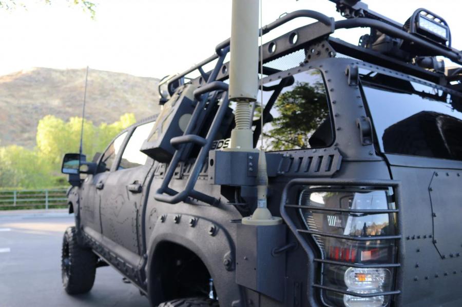 Детали экстерьера Toyota Tundra CrewMax 4x4 Zombie Apocalypse 2013 года  (фото 143 из 461)